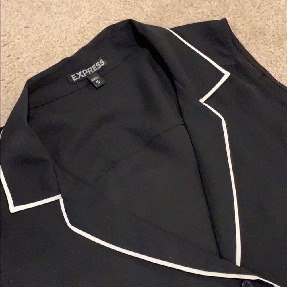 Button down blouse - Picture 2 of 2